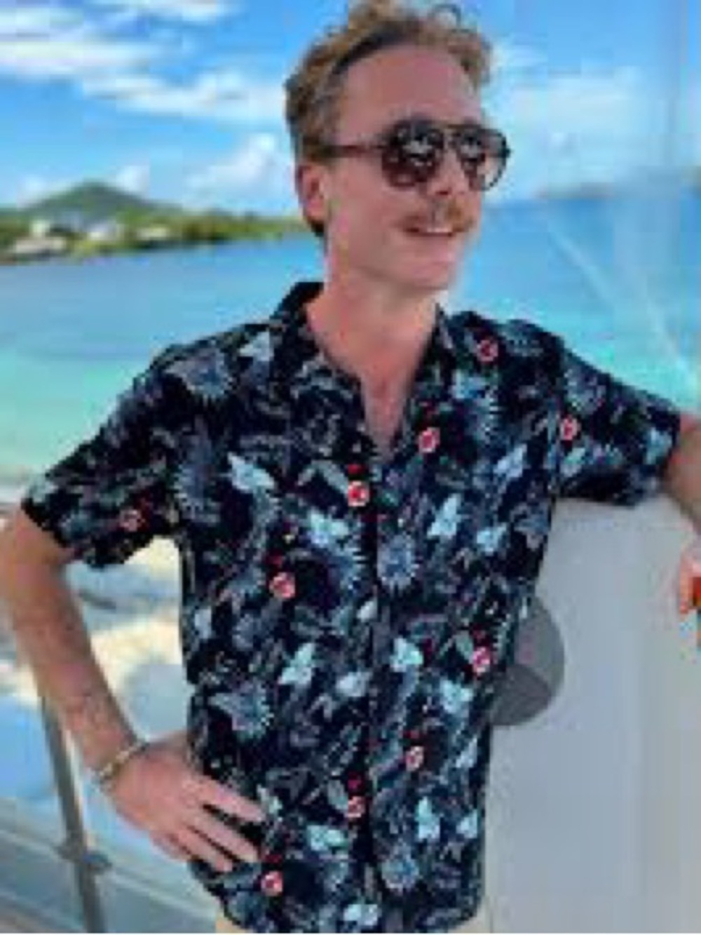 Baja Llama Black Panther Tropical Hawaiian Button-Down Shirt XL
